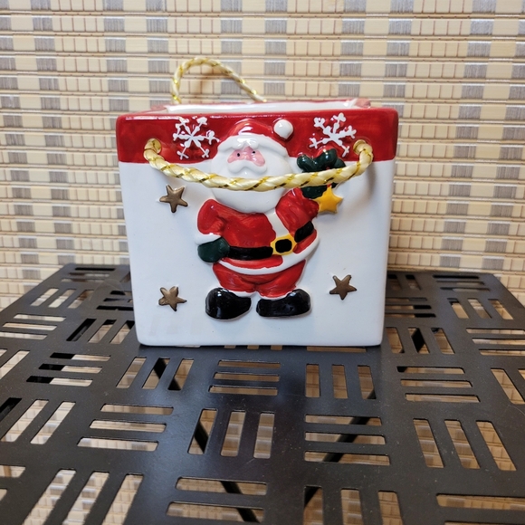 Ceramic Santa basket with rope handles - Picture 3 of 8